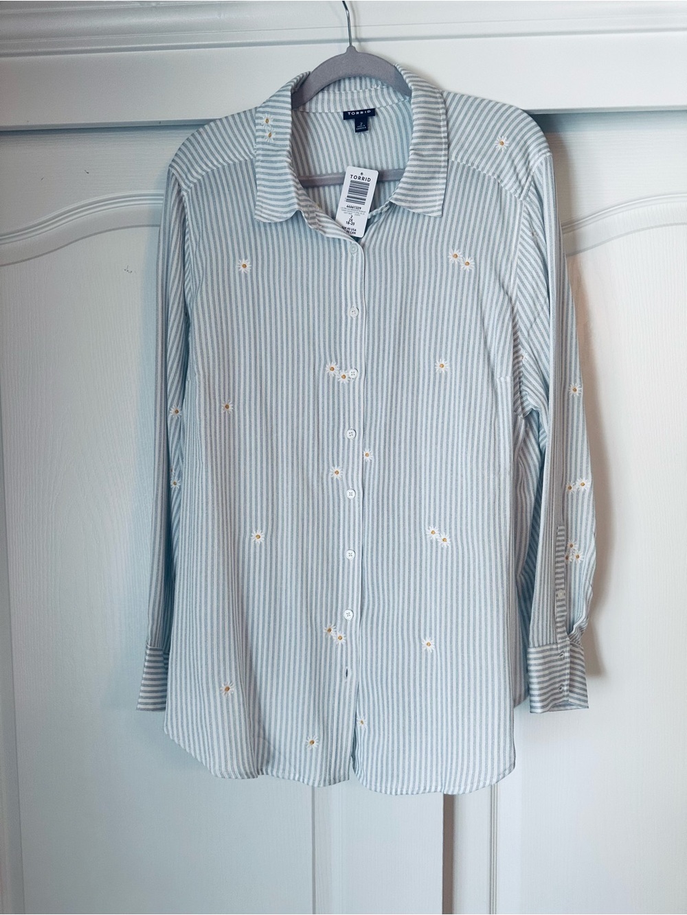 Torrid Crinkle Gauze Daisies Button-Down Shirt